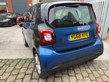 Used smart fortwo 2018 for sale - 77873669: Photo