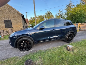 Used Porsche Cayenne 2012 for sale - 78654723: Photo
