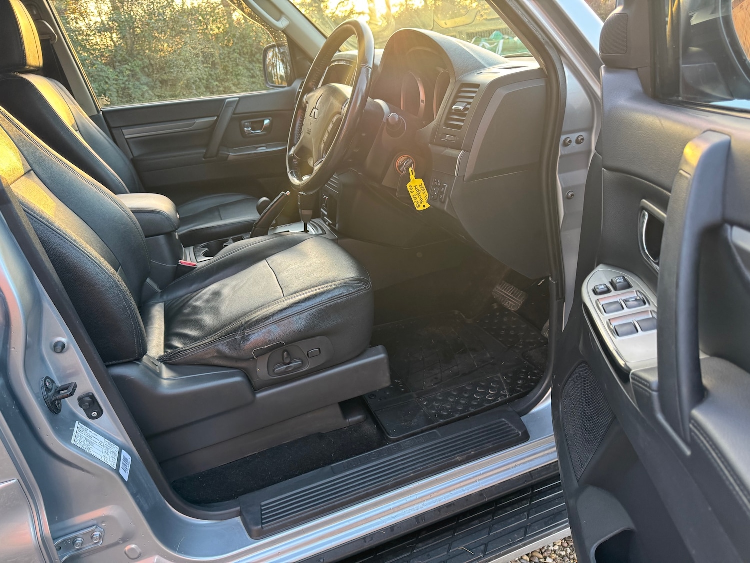 Used Mitsubishi Shogun 2015 for sale - 76588669: Photo 12