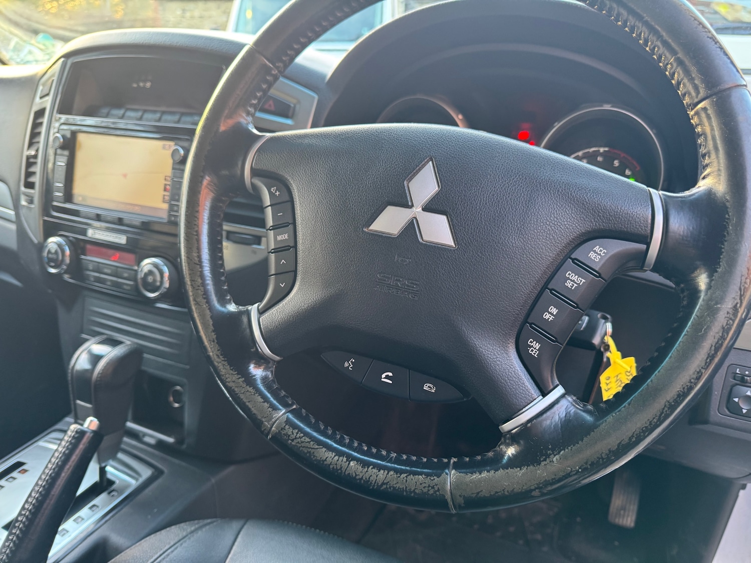 Used Mitsubishi Shogun 2015 for sale - 76588669: Photo 14