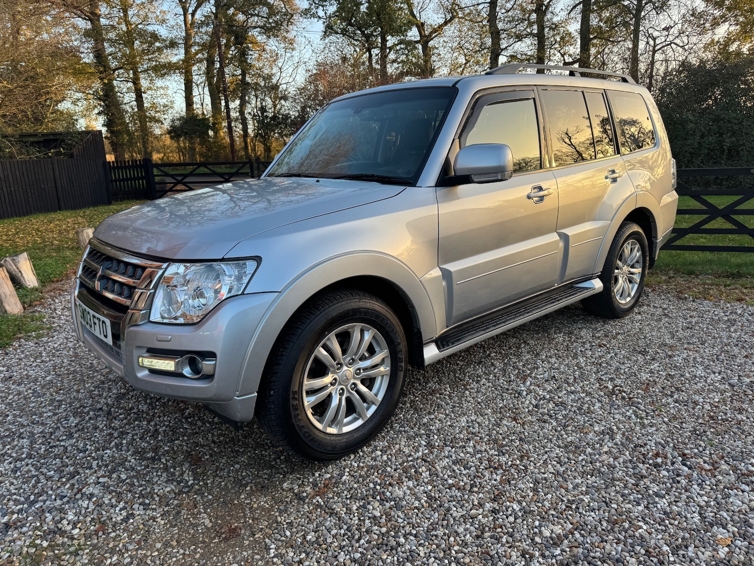 Used Mitsubishi Shogun 2015 for sale - 76588669: Photo 2