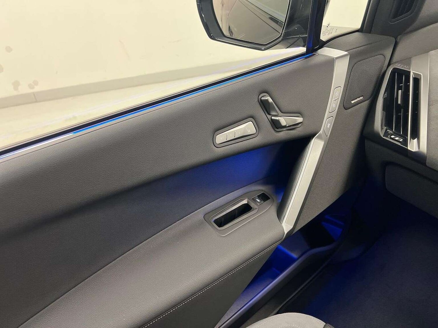 Used BMW iX 2025 for sale - 77488488: Photo 36