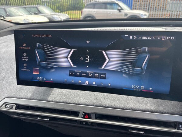 Used BMW iX 2025 for sale - 76253707: Photo 13