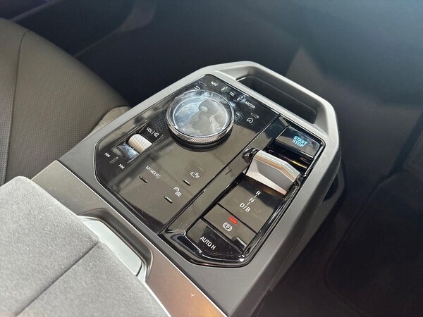 Used BMW iX 2025 for sale - 76253707: Photo 23
