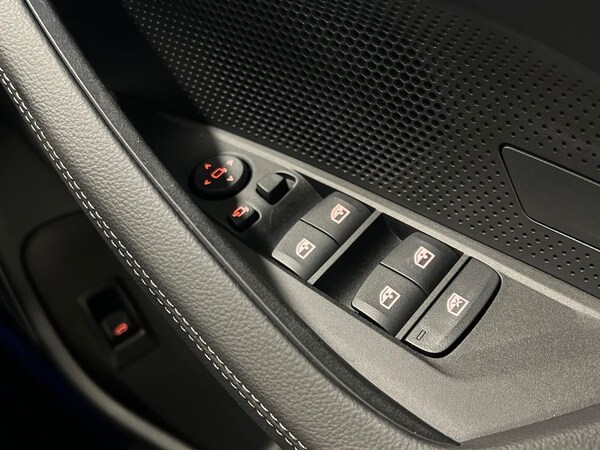 Used BMW i4 2025 for sale - 75436360: Photo 31