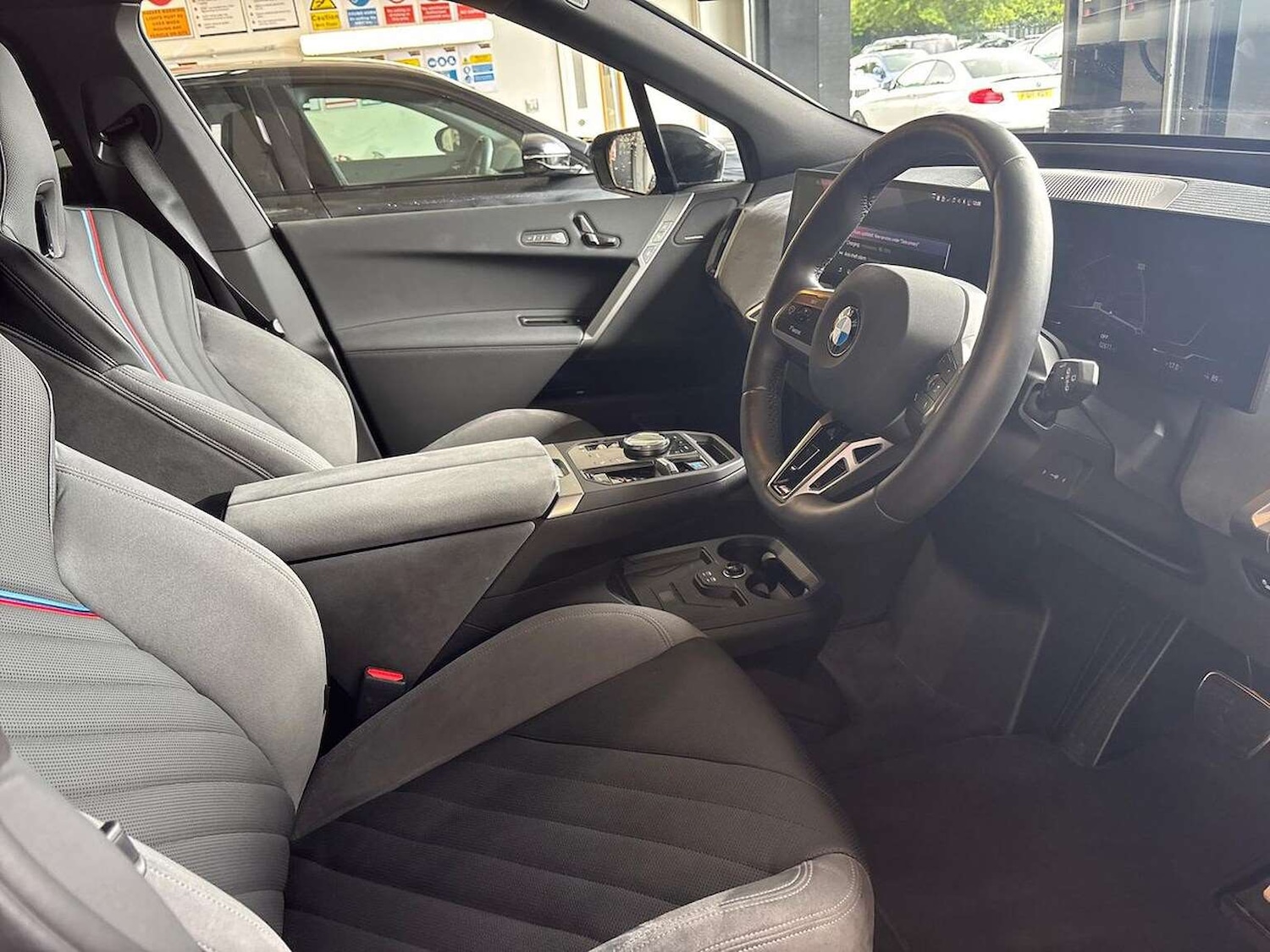 Used BMW iX 2025 for sale - 76596174: Photo 22