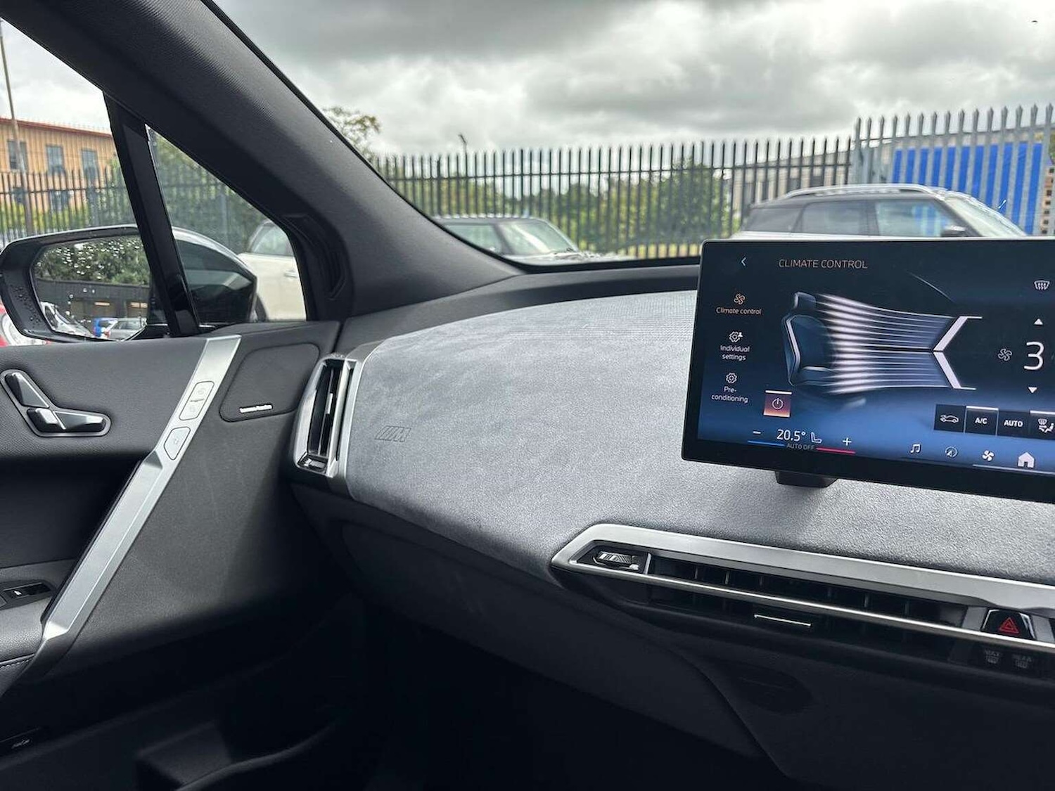 Used BMW iX 2025 for sale - 76596174: Photo 25