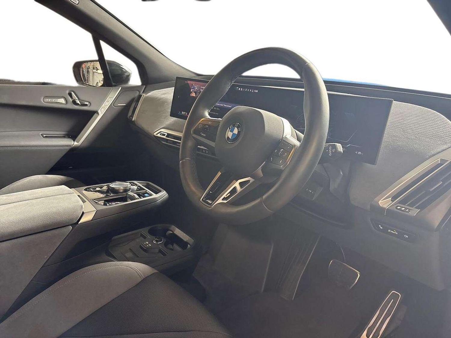 Used BMW iX 2025 for sale - 76699552: Photo 16