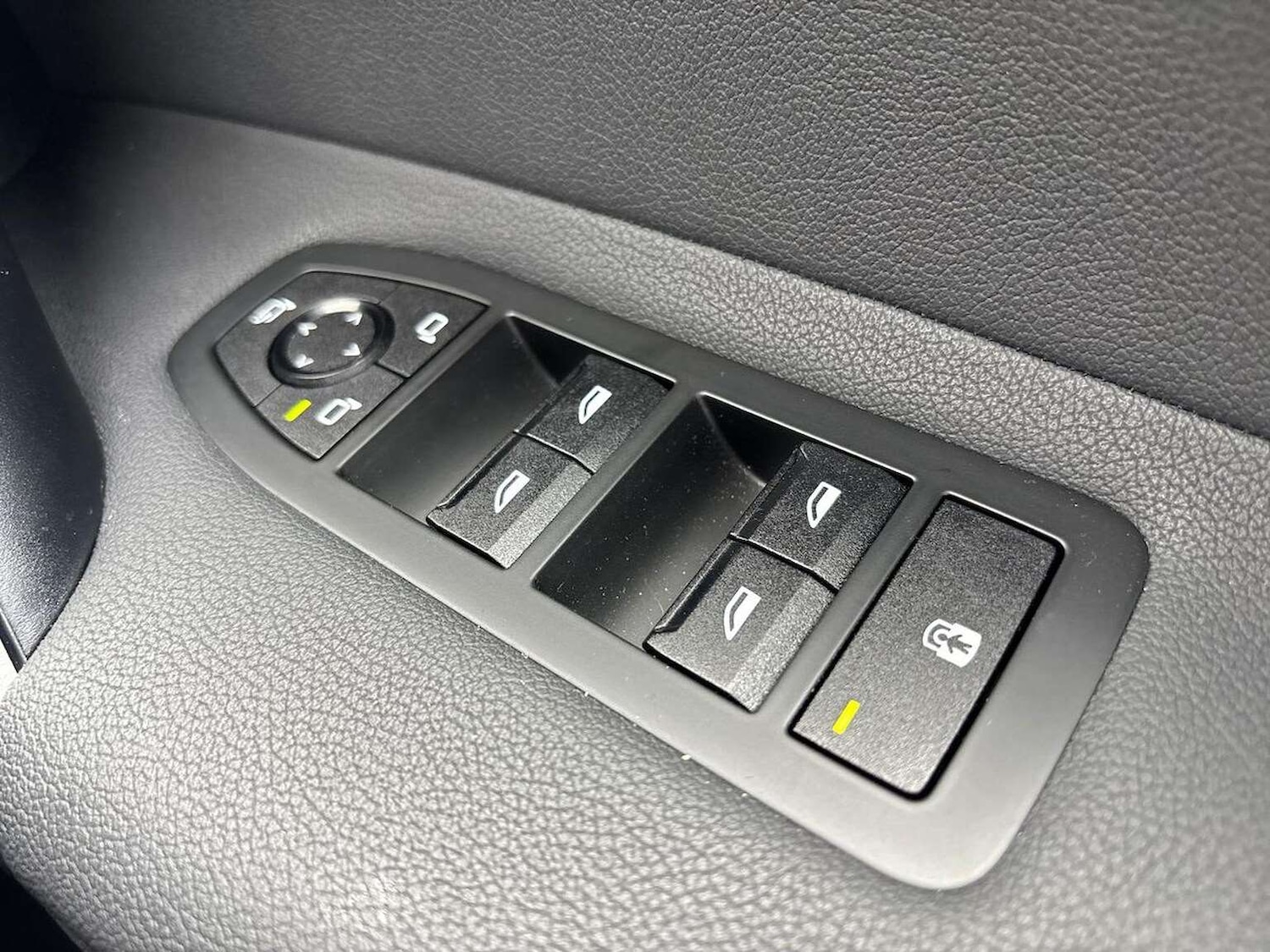 Used BMW iX 2025 for sale - 76699552: Photo 32