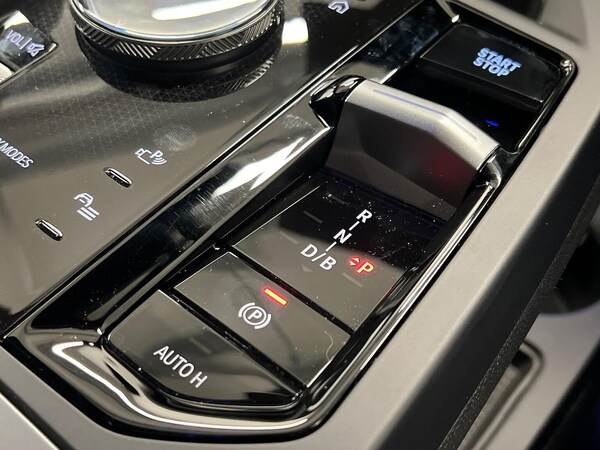 Used BMW iX 2025 for sale - 76212081: Photo 22