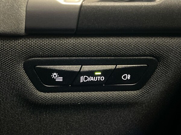 Used BMW iX 2025 for sale - 76212081: Photo 27