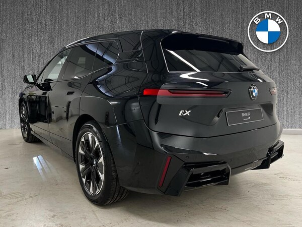 Used BMW iX 2025 for sale - 76212081: Photo 2