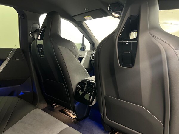 Used BMW iX 2025 for sale - 76212081: Photo 35