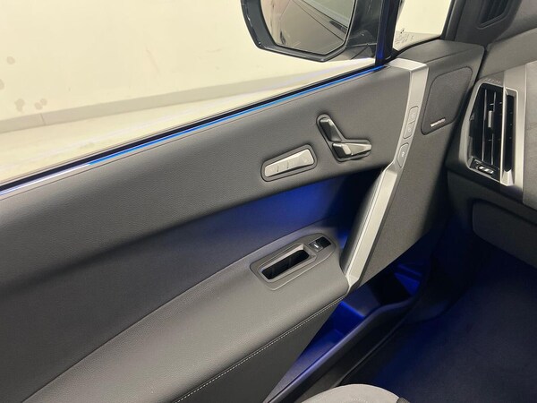 Used BMW iX 2025 for sale - 76212081: Photo 36