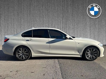 Used BMW 3 Series 2021 for sale - 76596267: Photo