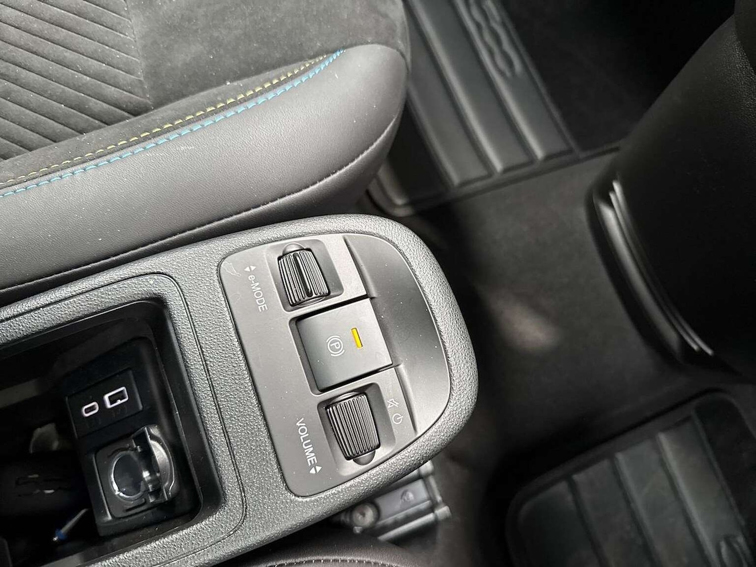 Used Abarth 500 2024 for sale - 76596228: Photo 22