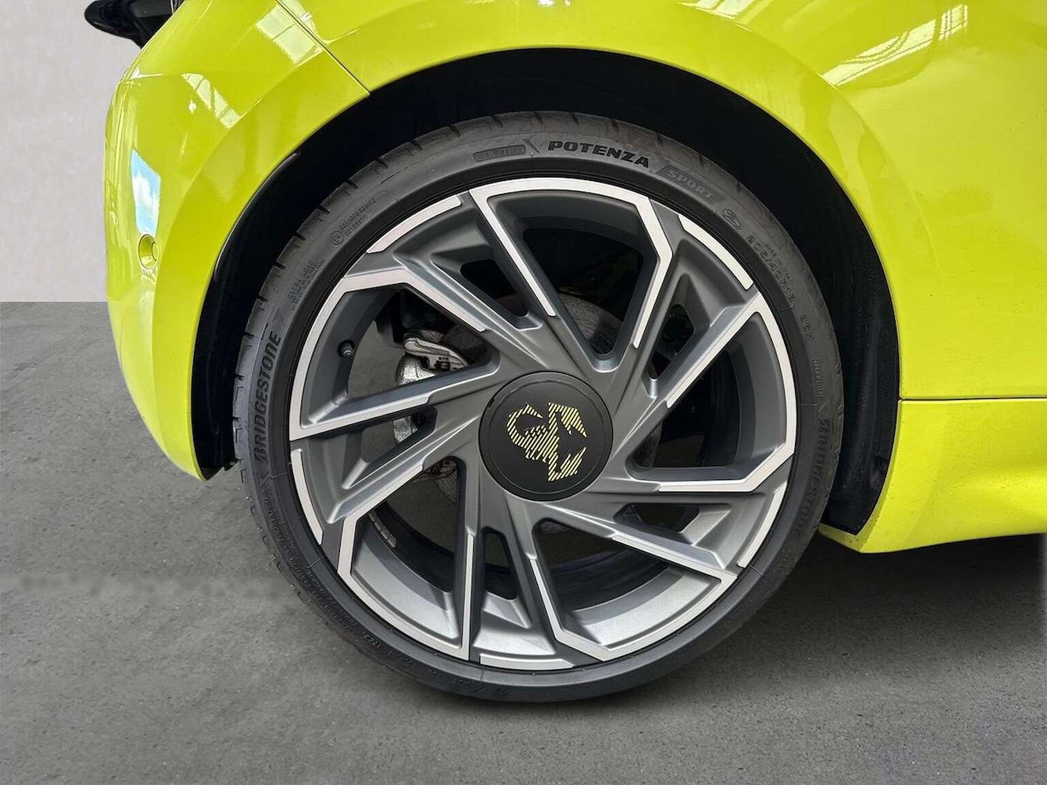 Used Abarth 500 2024 for sale - 76596228: Photo 6