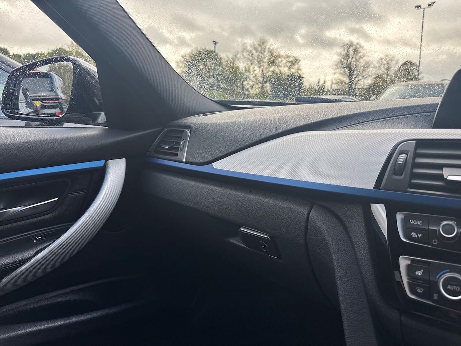 Used BMW 3 Series 2018 for sale - 76369193: Photo 24