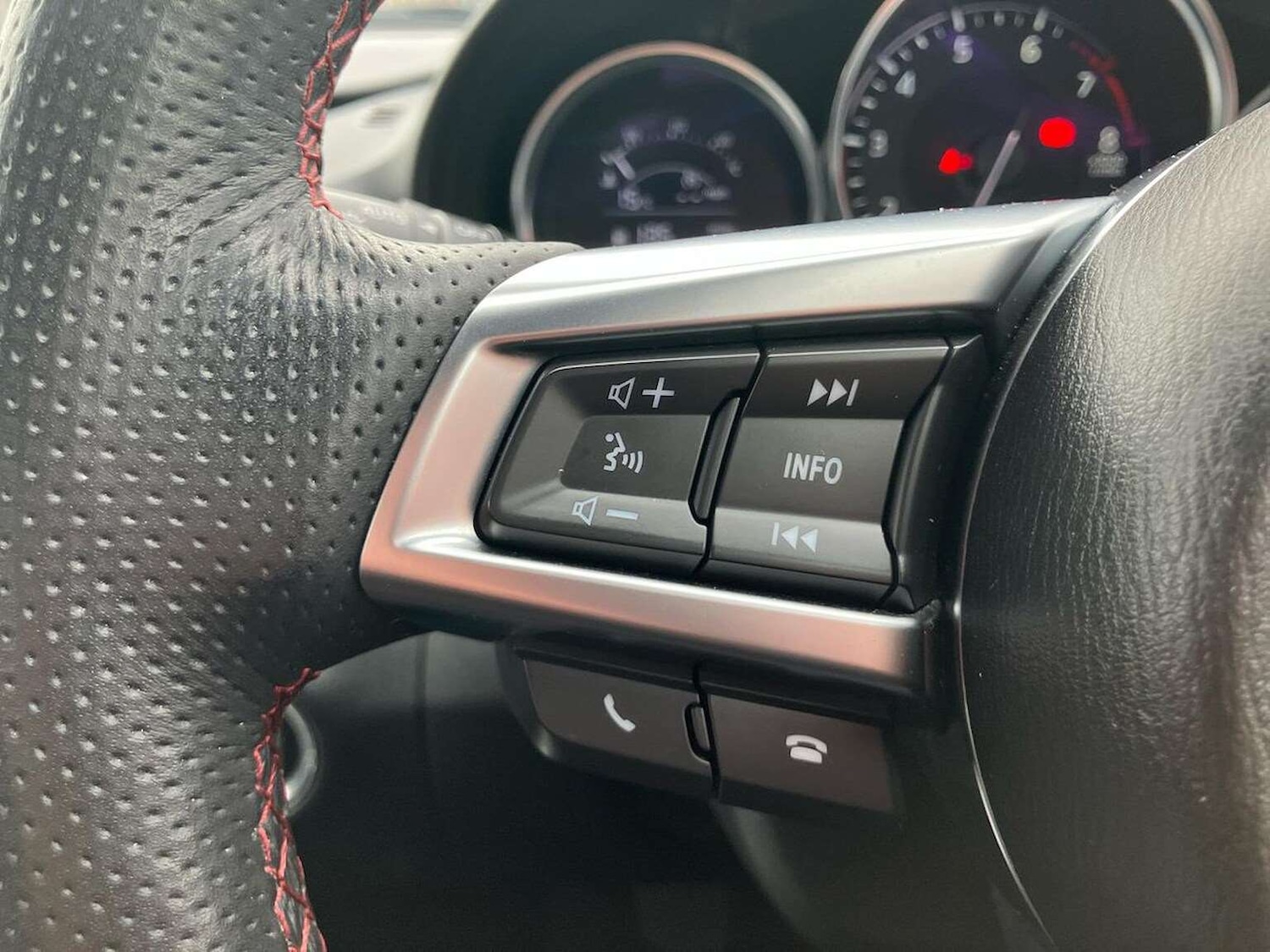 Used Mazda MX-5 2015 for sale - 76596246: Photo 25