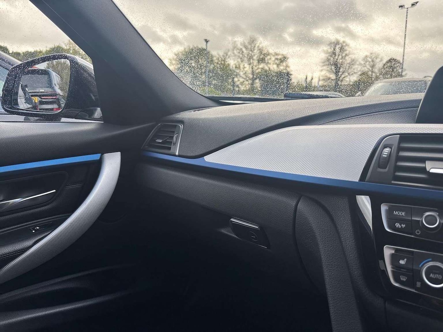 Used BMW 3 Series 2018 for sale - 76596326: Photo 24