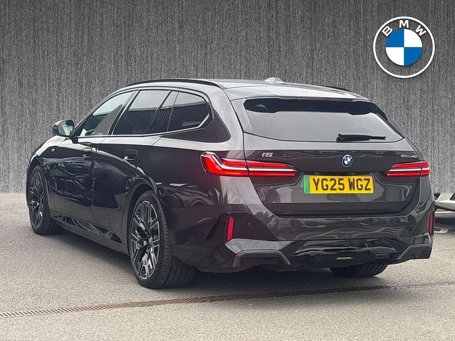 Used BMW i5 2025 for sale - 76596420: Photo 2