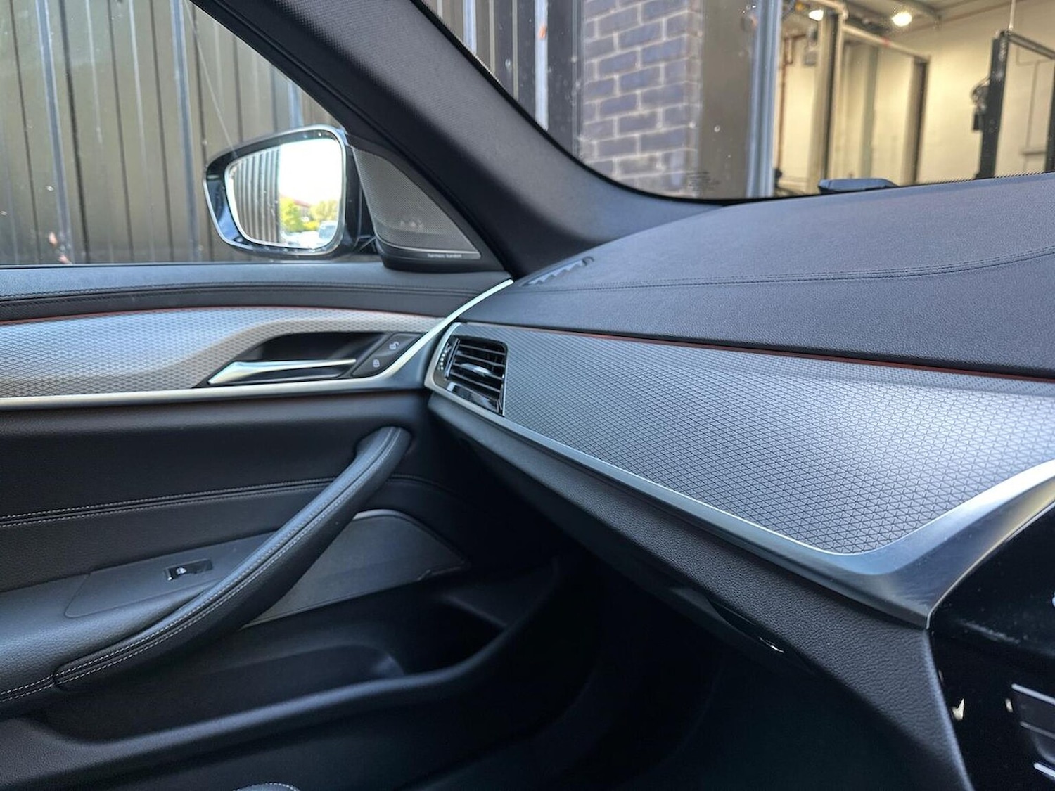 Used BMW 5 Series 2019 for sale - 76391732: Photo 25