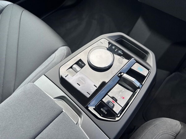 Used BMW iX 2025 for sale - 76030450: Photo 14