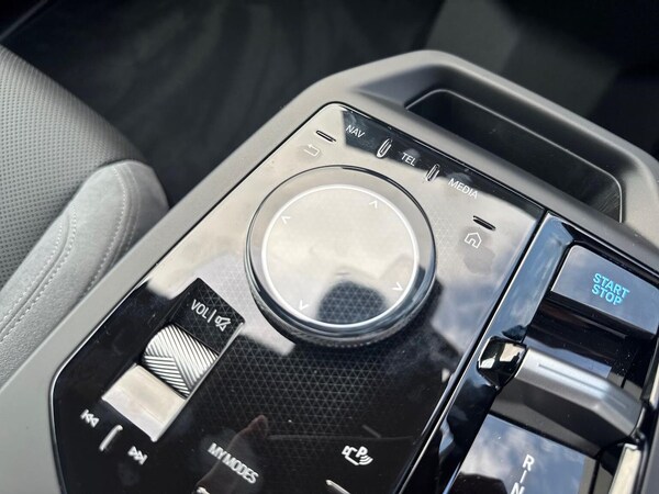 Used BMW iX 2025 for sale - 76030450: Photo 24