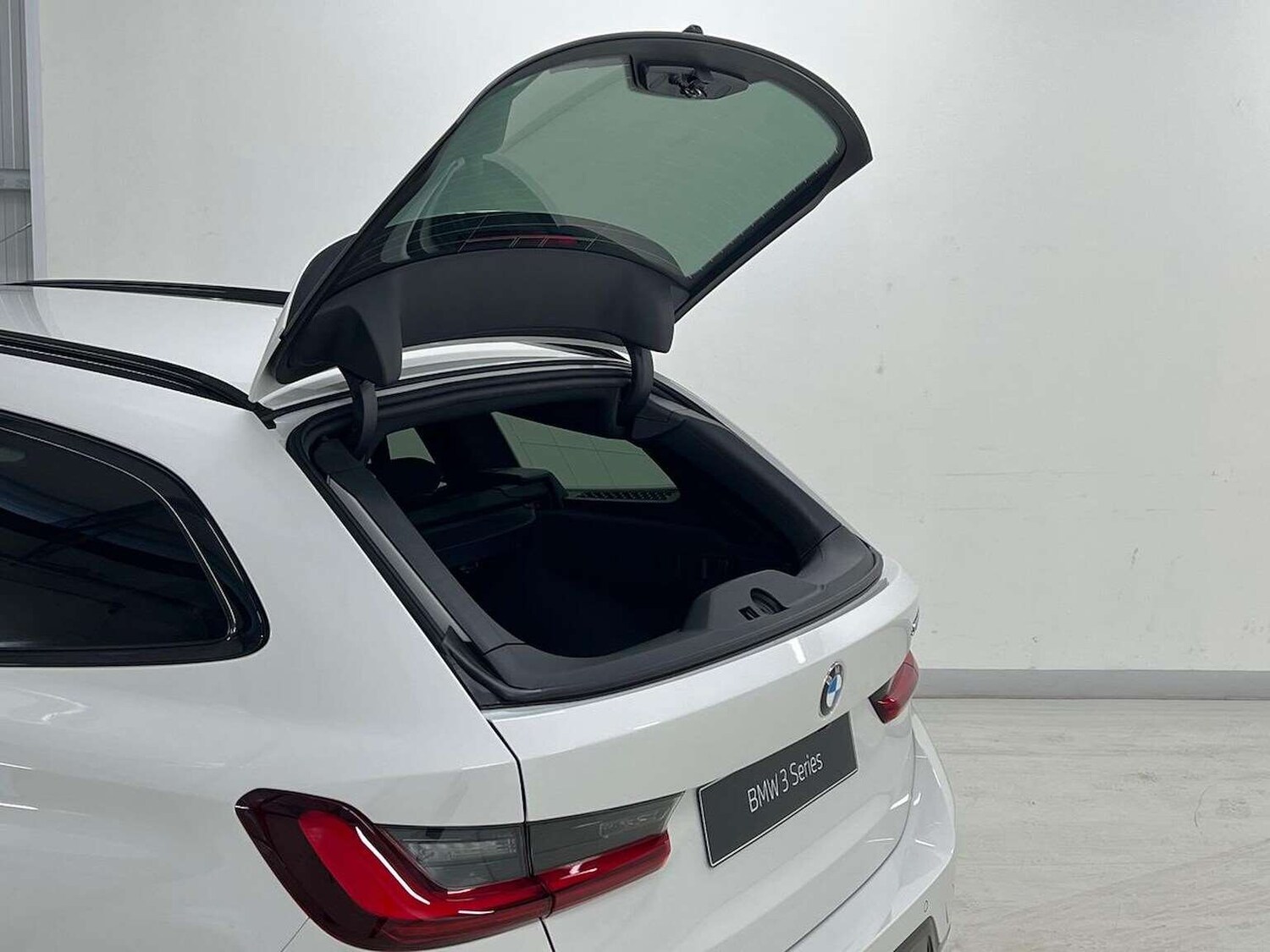 Used BMW 3 Series 2025 for sale - 78193436: Photo 40