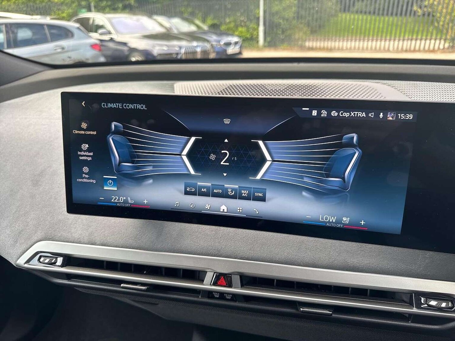 Used BMW iX 2025 for sale - 76596529: Photo 13