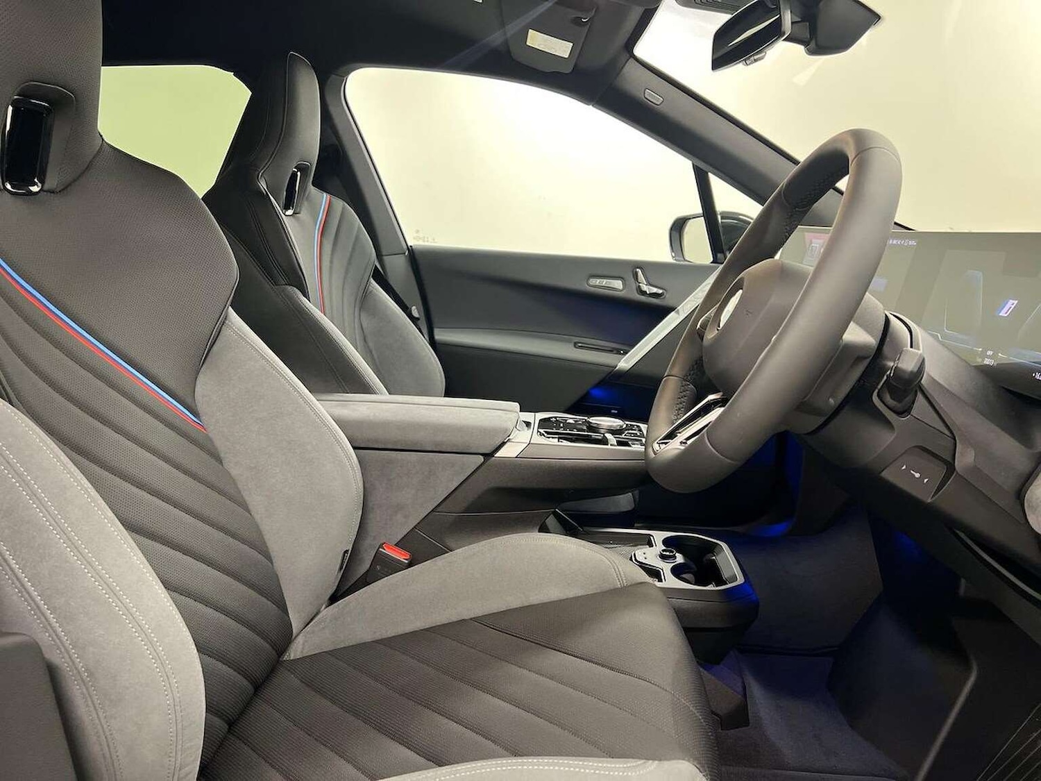Used BMW iX 2025 for sale - 76605613: Photo 21