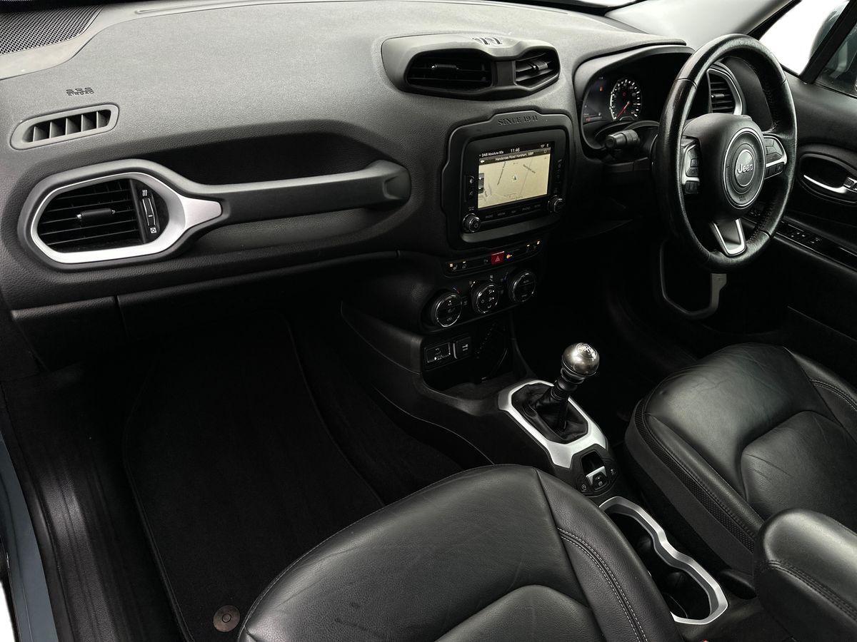 Used Jeep Renegade 2016 for sale - 76284338: Photo 2