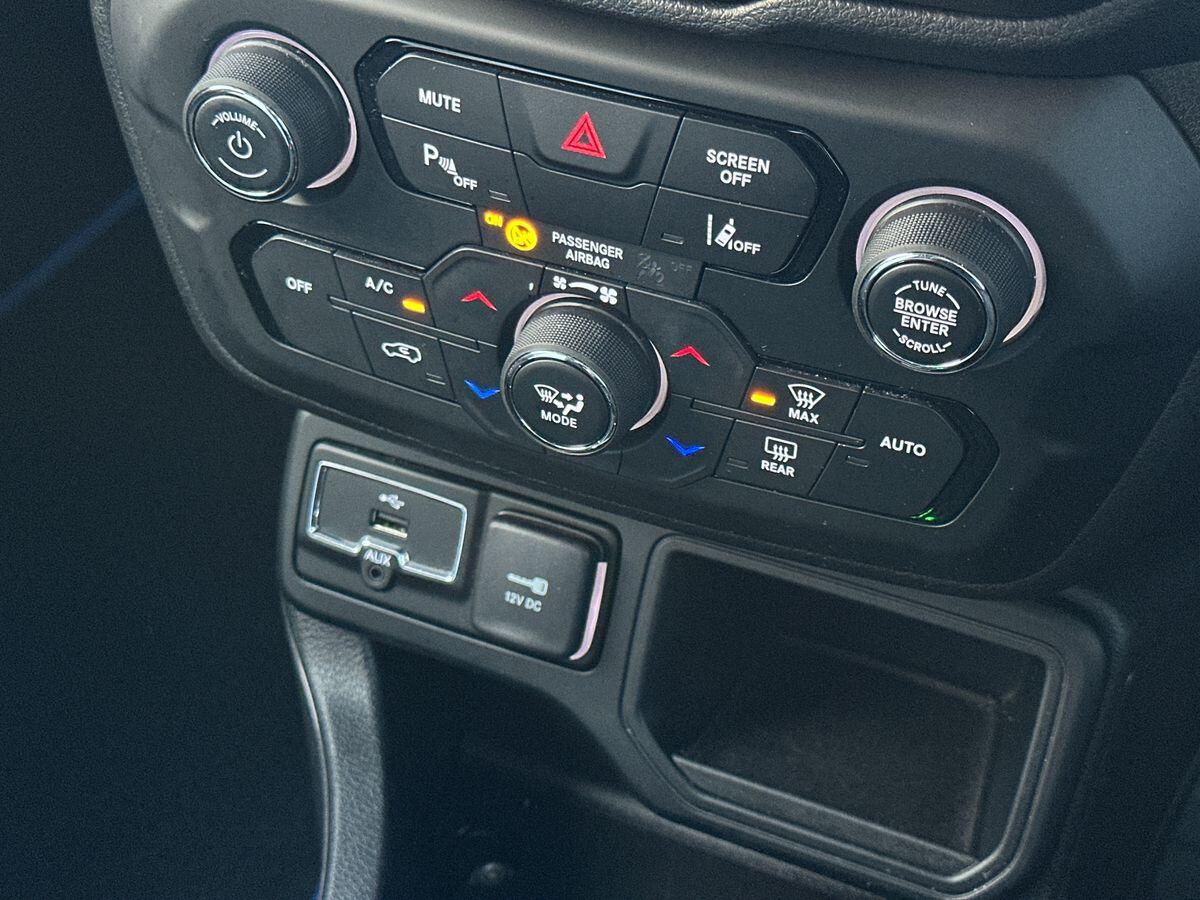 Used Jeep Renegade 2020 for sale - 76666892: Photo 26