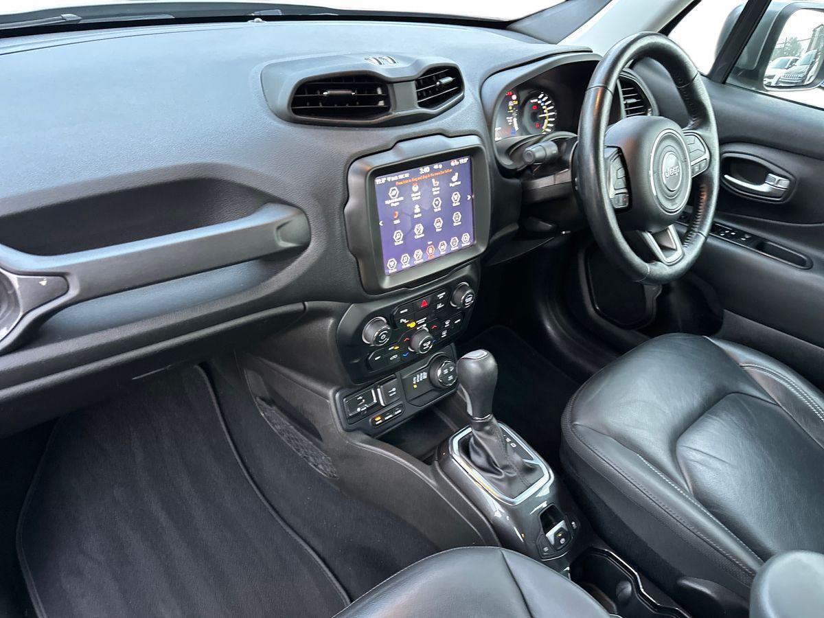 Used Jeep Renegade 2022 for sale - 76561310: Photo 2