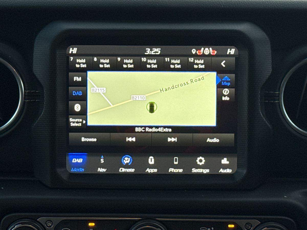 Used Jeep Wrangler 2023 for sale - 76935952: Photo 13