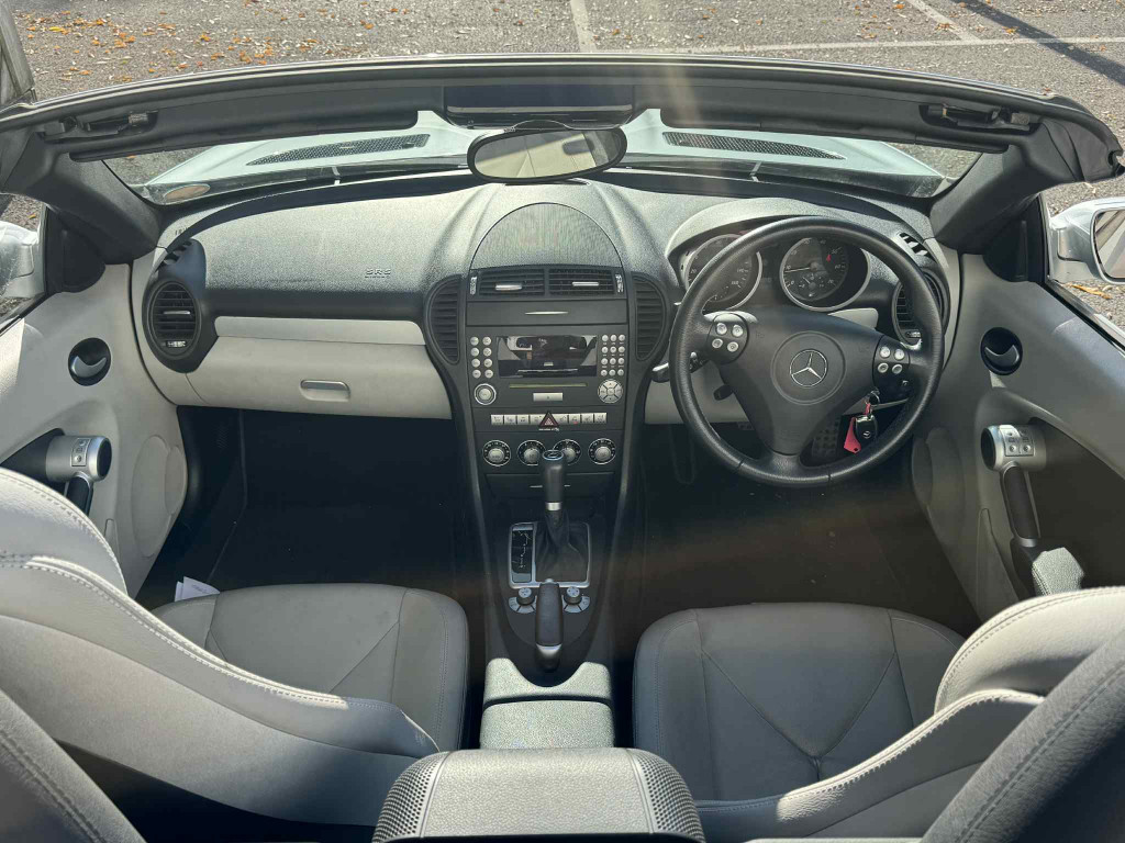 Used Mercedes-Benz SLK 2007 for sale - 77201581: Photo 8