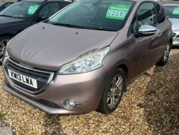 Used Peugeot 208 2013 for sale - 74802286: Photo