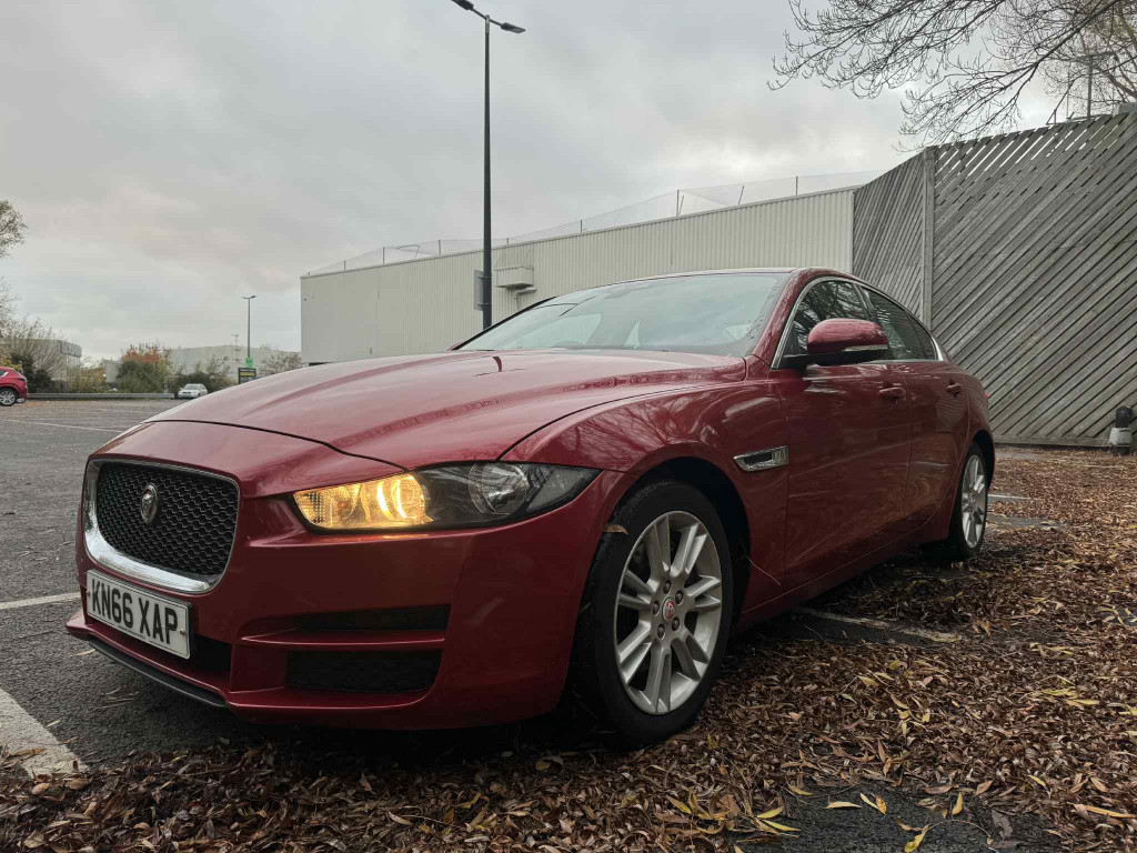 Used Jaguar XE 2016 for sale - 76446072: Photo 6