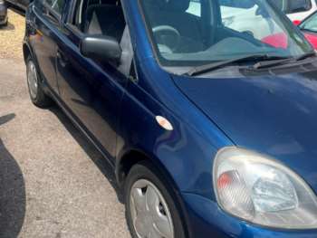 Used Toyota Yaris 2002 for sale - 74956503: Photo