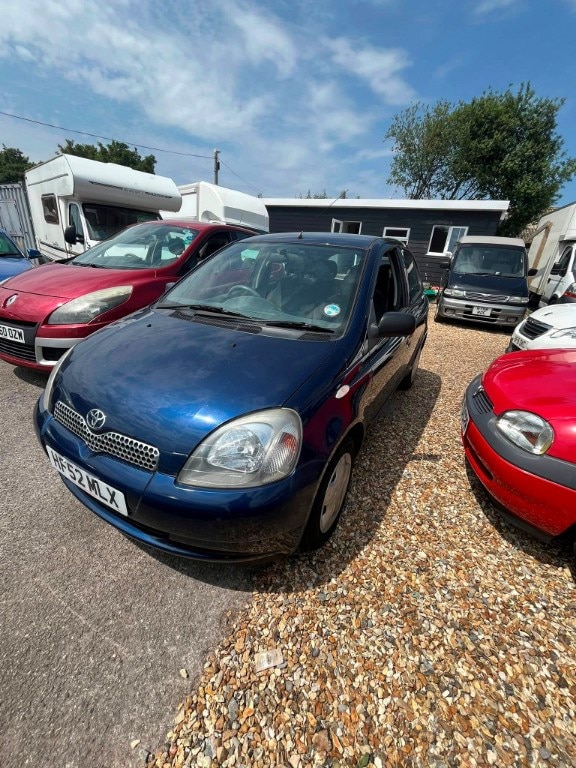 Toyota Yaris 2002 - CDX 5-Door - Image 3