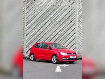 Used Volkswagen Polo 2015 for sale - 78306629: Photo