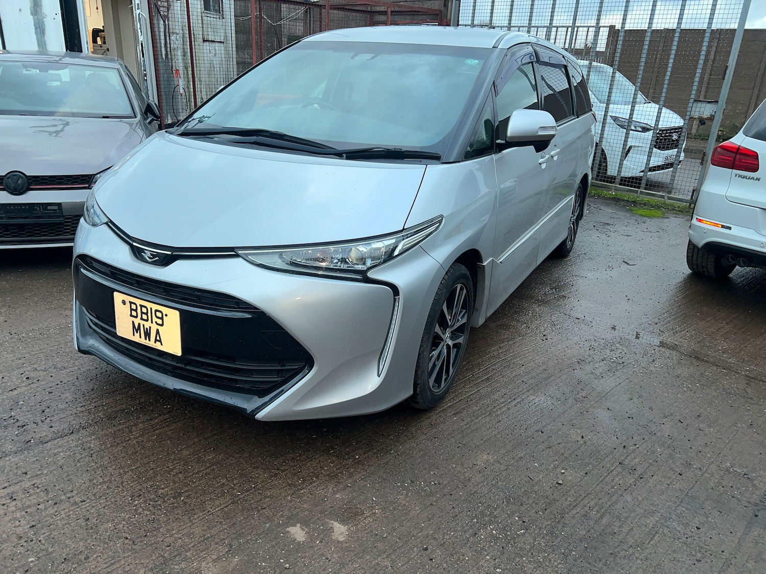 Used Toyota Estima 2025 for sale - 76446097: Photo 3