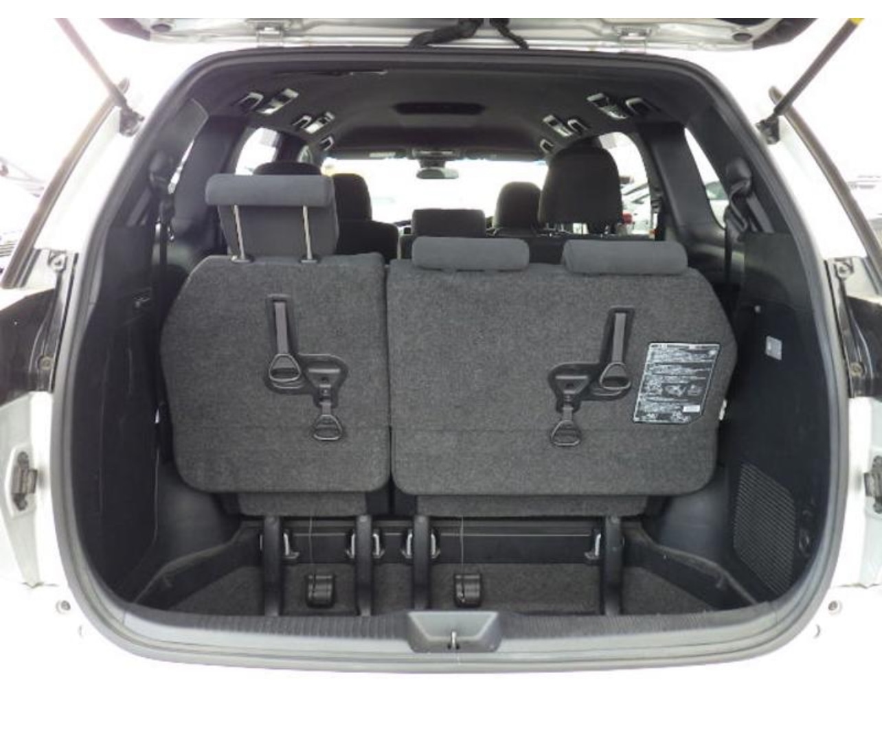 Used Toyota Estima 2025 for sale - 76446097: Photo 9