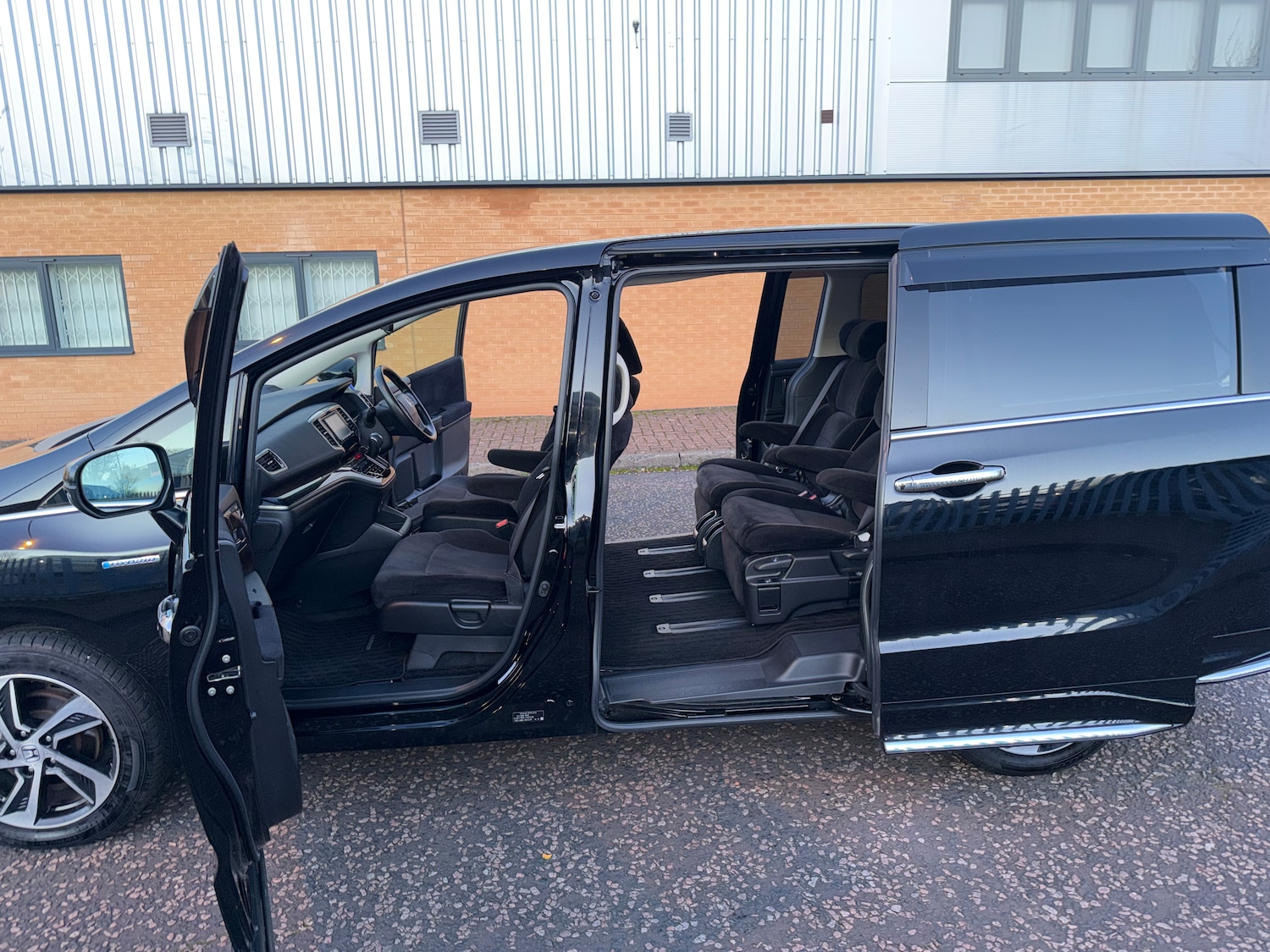 Used Honda Odyssey 2018 for sale - 77056526: Photo 3