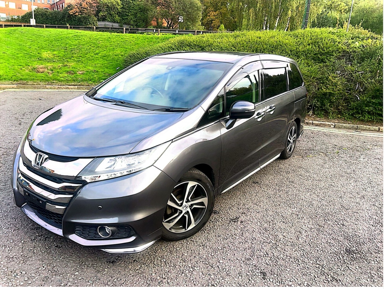 Used Toyota Estima 2024 for sale - 76179281: Photo 2