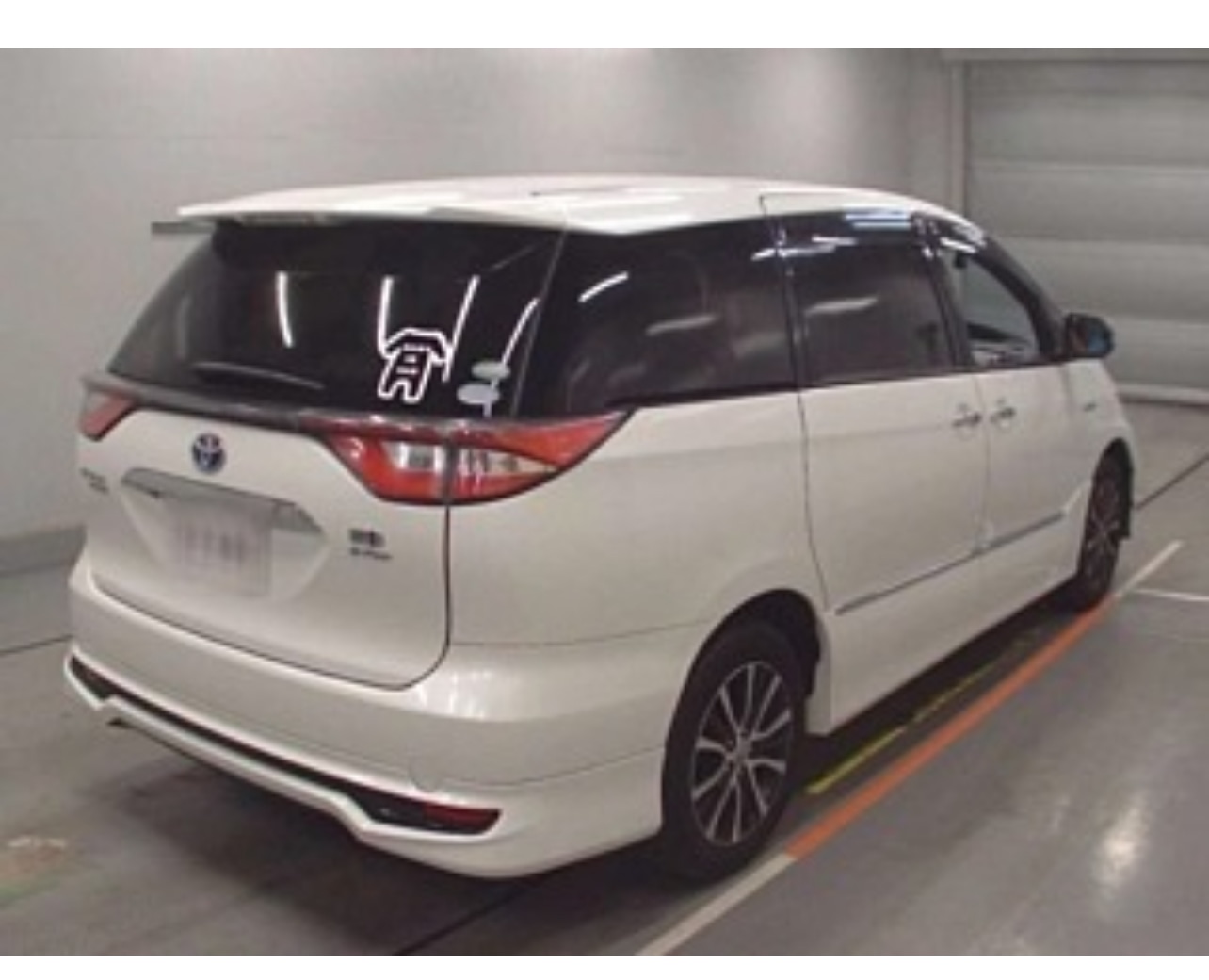 Used Toyota Estima 2017 for sale - 76483303: Photo 2