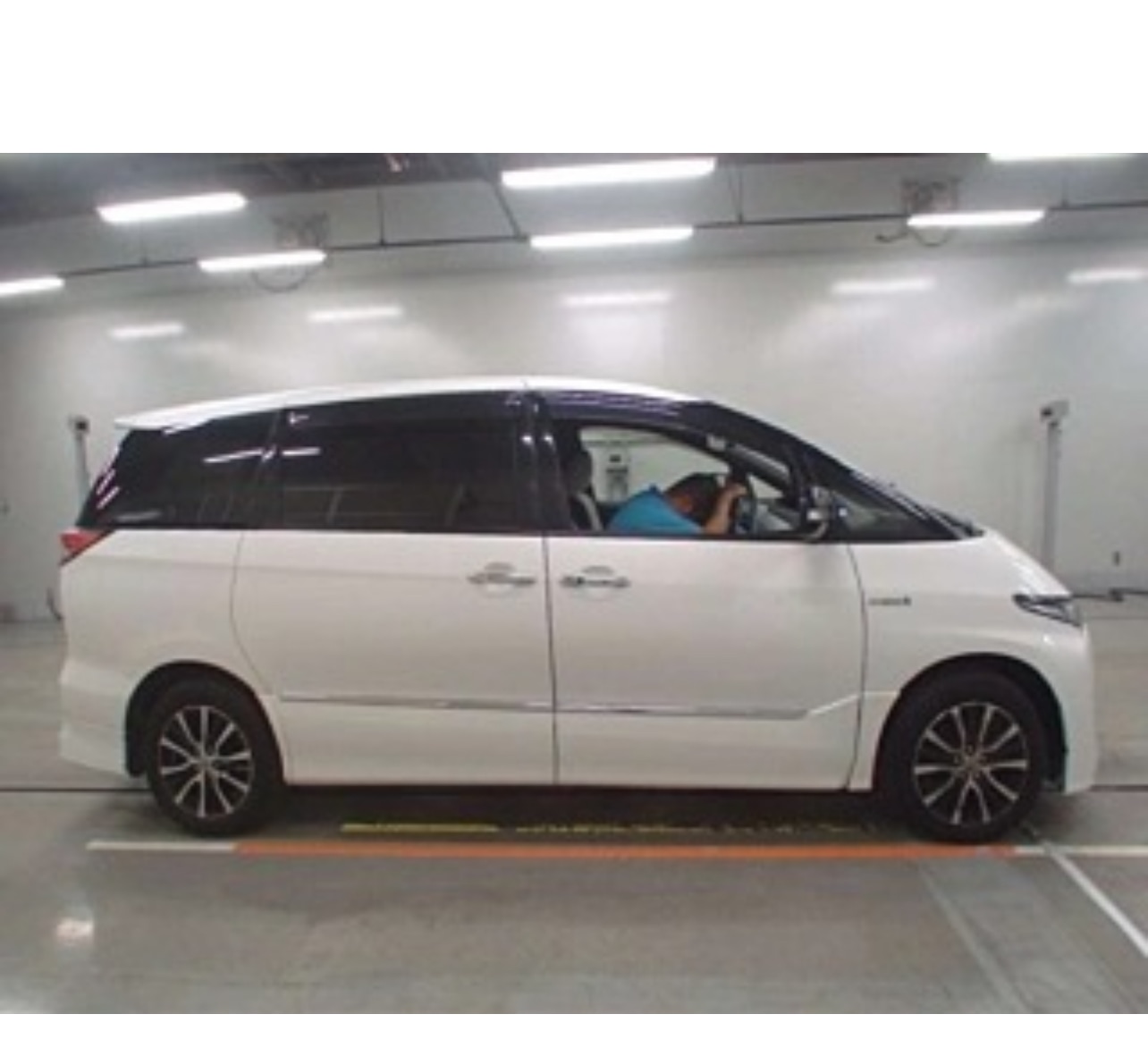 Used Toyota Estima 2017 for sale - 76483303: Photo 5