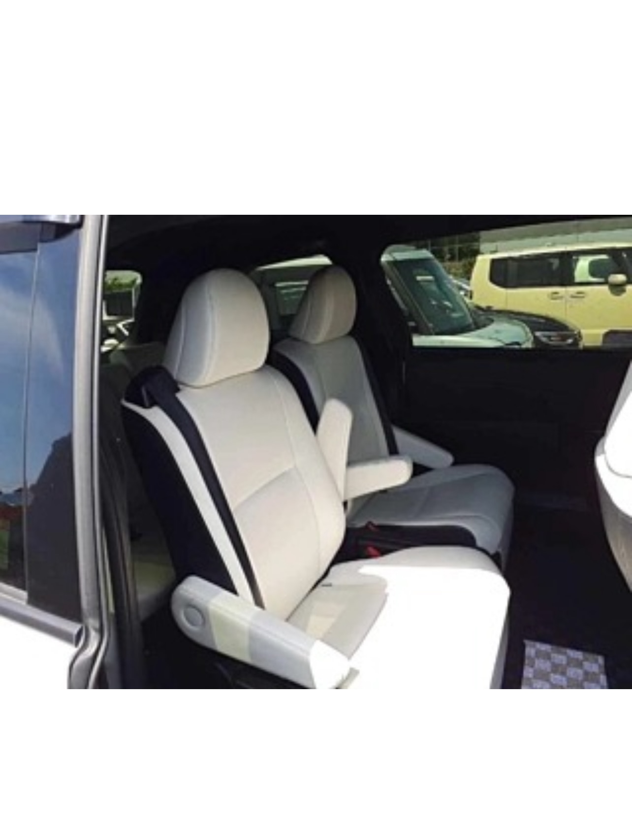 Used Toyota Estima 2017 for sale - 76483303: Photo 9