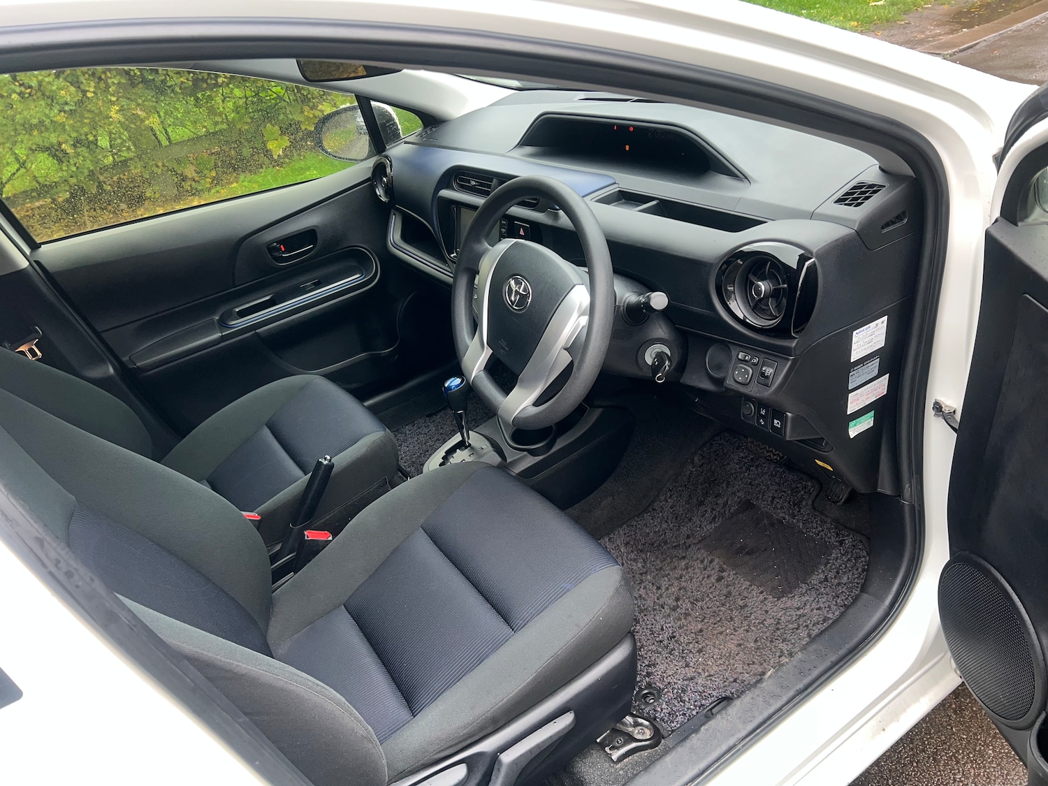 Used Toyota Aqua 2025 for sale - 76446108: Photo 16