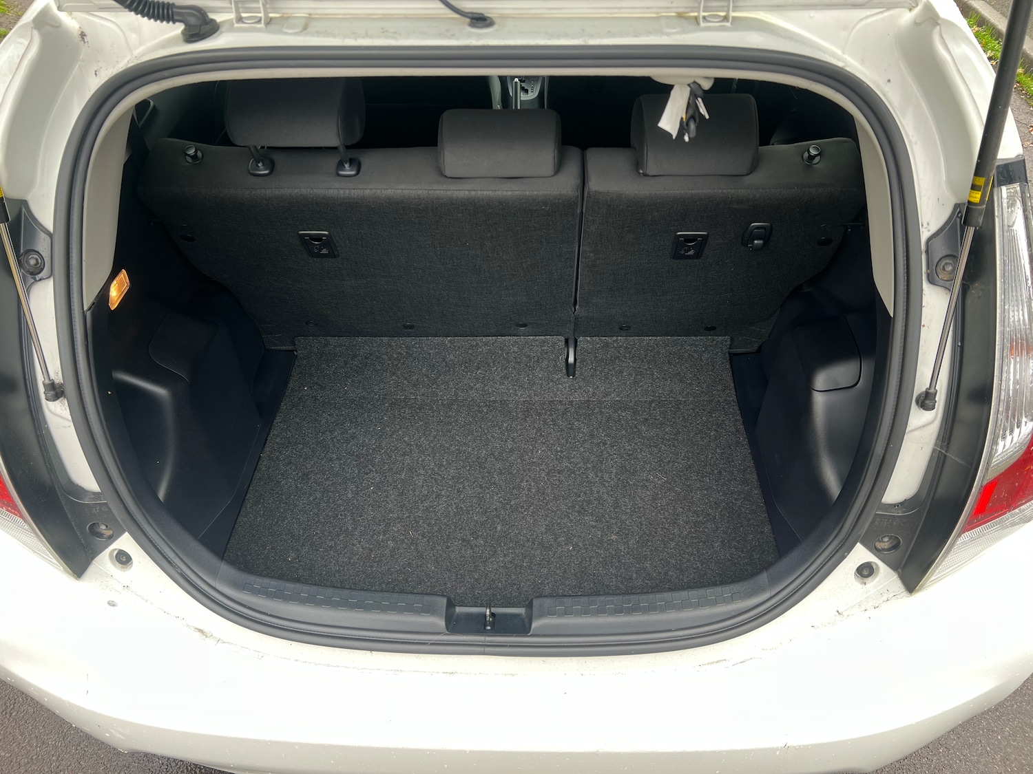 Used Toyota Aqua 2025 for sale - 76446108: Photo 17